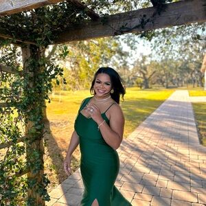 Elegant Green Evening Dress